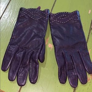 Banana Republic plum leather gloves